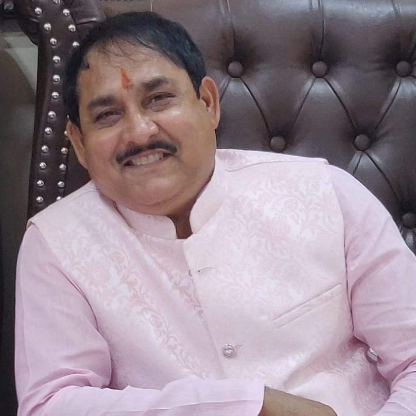 भिलाई विधायक व महापौर देवेंद्र यादव ने स्वच्छता के छेत्र में बेहतर कार्य करने के लिए शहर के 9 लोगों को नियुक्त किया ब्रांड एम्बेसडर