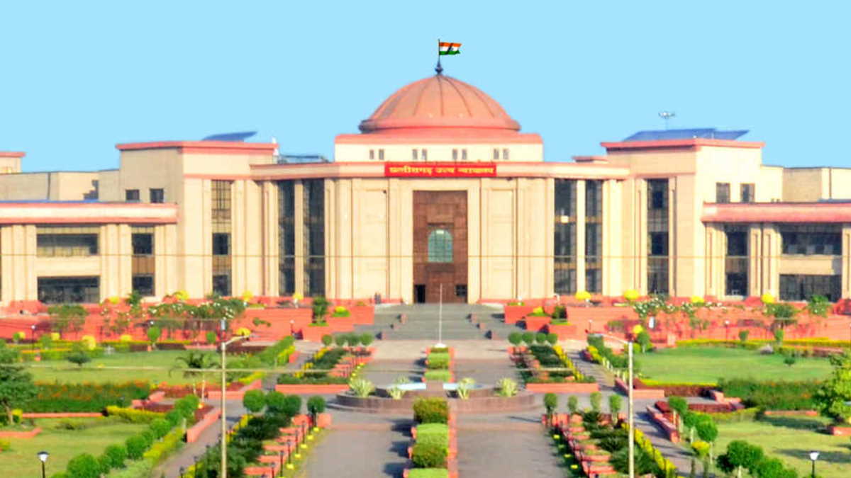 अब बिलासपुर हाईकोर्ट में कल से 3 डिवीजन समेत 4 स्पेशल सिंगल बेंच में होगी सुनवाई
