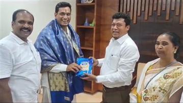 समरालु कार्यक्रम में शामिल हुएविधायक देवेंद्र यादव, आंध्र प्रदेश के कैबिनेट मंत्री से की मुलाकात, स्थानीय लोगों ने तहे दिल से विधायक का किया स्वागत।