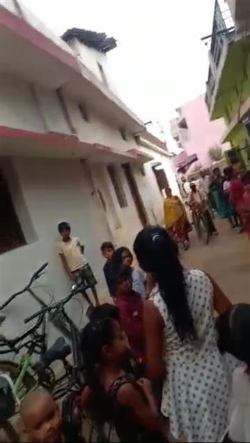 जिले में फिर से धर्मांतरण का मामला आया सामने, प्रार्थना सभा की आड़ में कर रहे थे धर्म परिवर्तन, बजरंग दलों ने जमकर किया हंगामा
