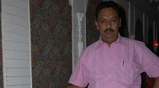 यूनियन और कांग्रेस युवा नेता रहे उमेश तिवारी का निधन,विधायक  देवेंद्र ने दी श्रद्धांजलि।