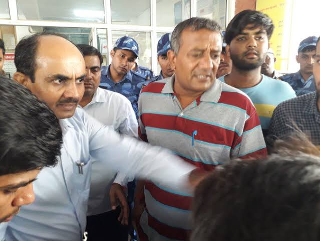 मृतक के परिजनको आर्थिक सहायता