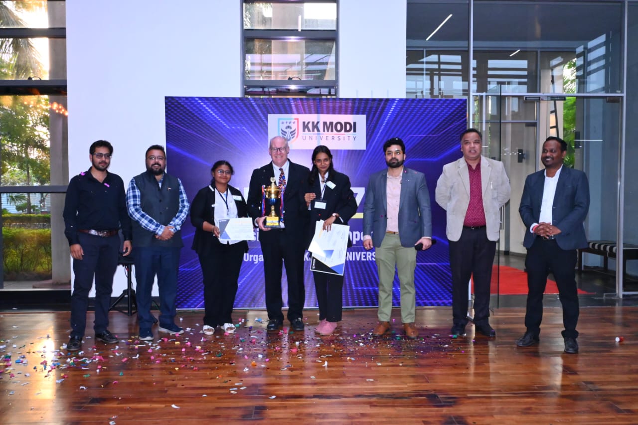 थिंक बिज़्ज़ 4.0 में केएच ग्रुप ऑफ स्कूल्स की टीम को फर्स्ट प्राइज के के मोदी यूनिवर्सिटी, दुर्ग द्वारा बिजनेस आइडिया आधारित इवेंट का आयोजन