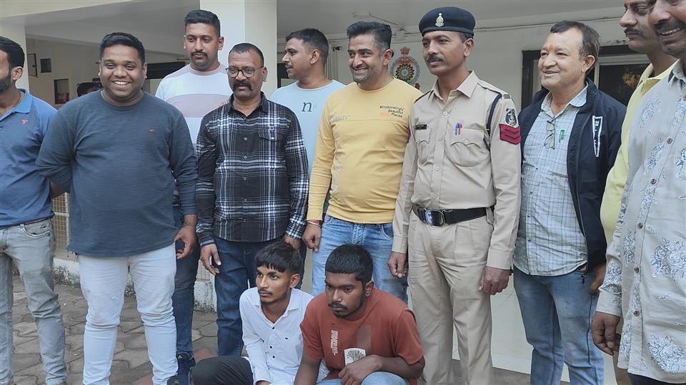 कोहका हाउसिंग बोर्ड में हुए चोरी के शातिर पकड़ाए, 34 लाख रुपए के सोने और चांदी के जेवरात भी जब्त 