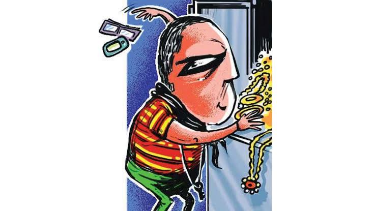 गहनों से भरा बैग हुआ पार,  चोर ने खिड़की में हाथ घुसाकर की चोरी