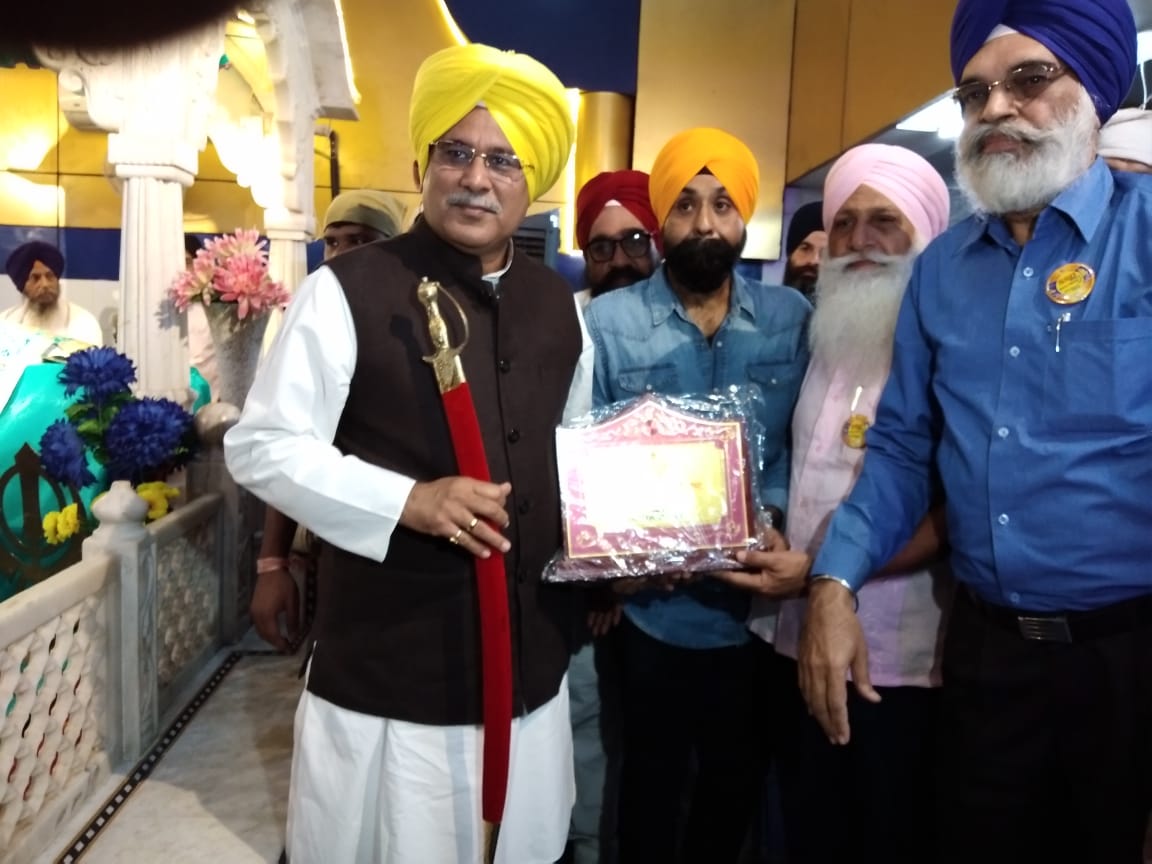 मत्था टेक मुख्यमंत्री ने कहा, अगर करतारपुर गए तो यात्रा भत्ता सरकार का